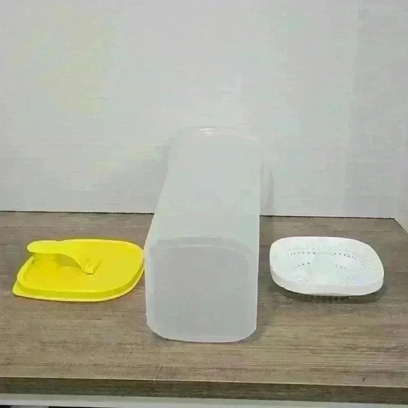 Nwt Tupperware Orange Juice Container 8995D with pulp  strainer - Picture 4 of 4